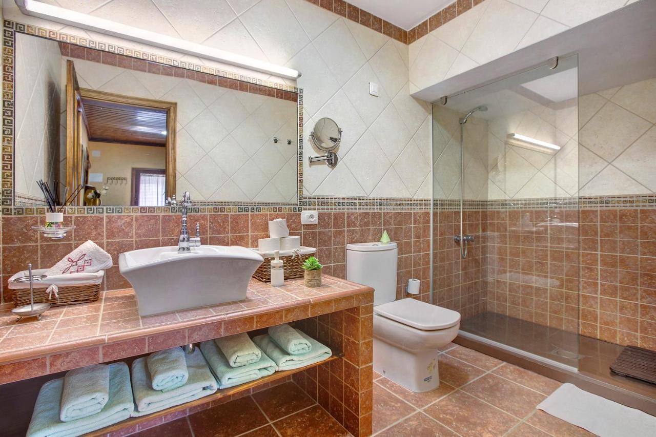 ビラフロール Casa El Parralヴィラ エクステリア 写真