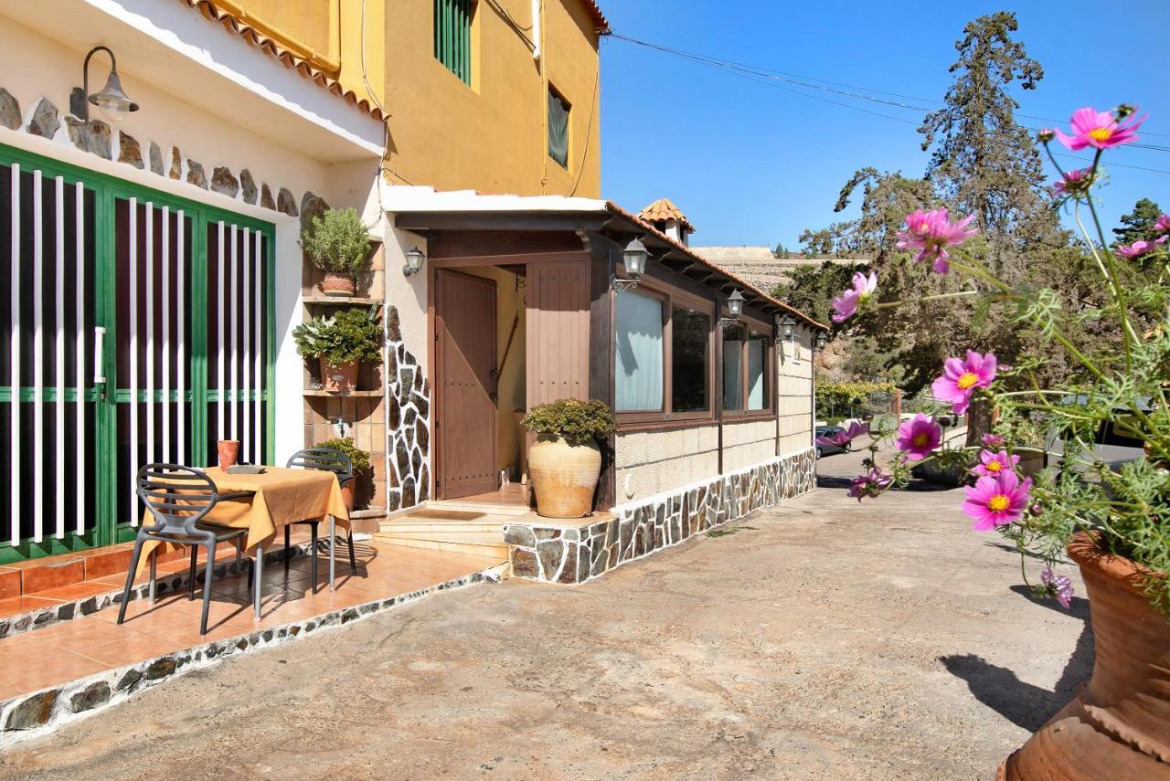 ビラフロール Casa El Parralヴィラ エクステリア 写真